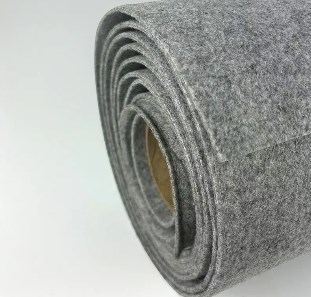 Cad iad na príomh-shaintréithe feidhmíochta atá ag Needle Punch Nonwoven Felt?